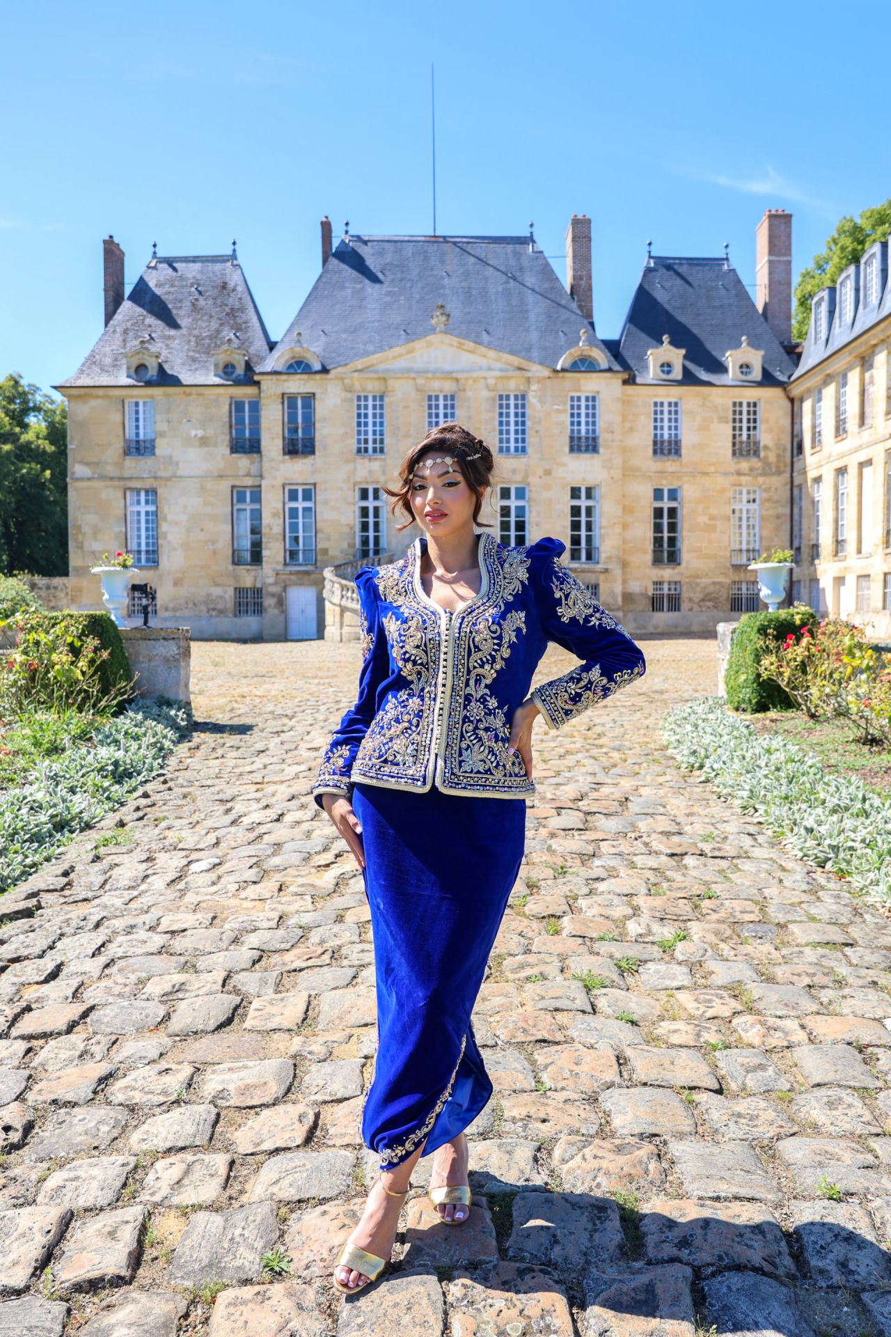KARAKOU ZAKIYA — vue 3