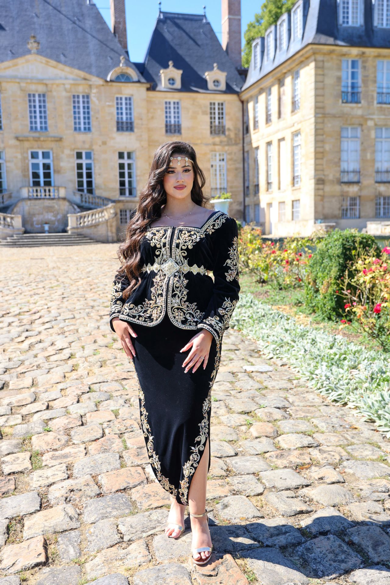 KARAKOU SAKINA — vue 3